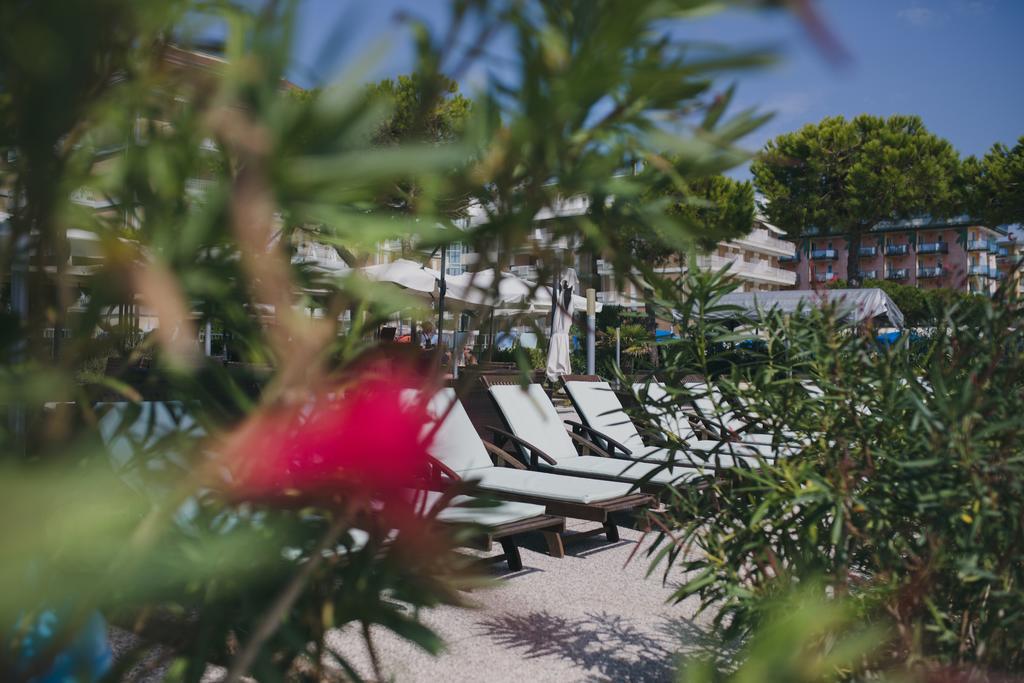 Hotel La Bussola Lido di Jesolo Exterior photo