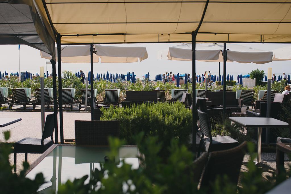 Hotel La Bussola Lido di Jesolo Exterior photo